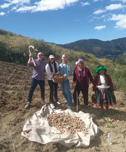 Amaru Community and Pisaq