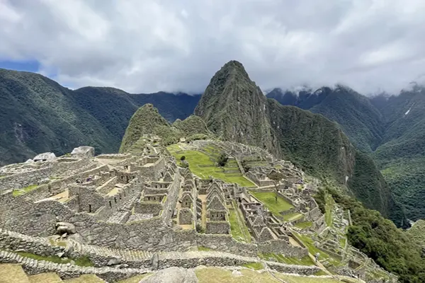 Private guided luxury tour of Machu Picchu ruins